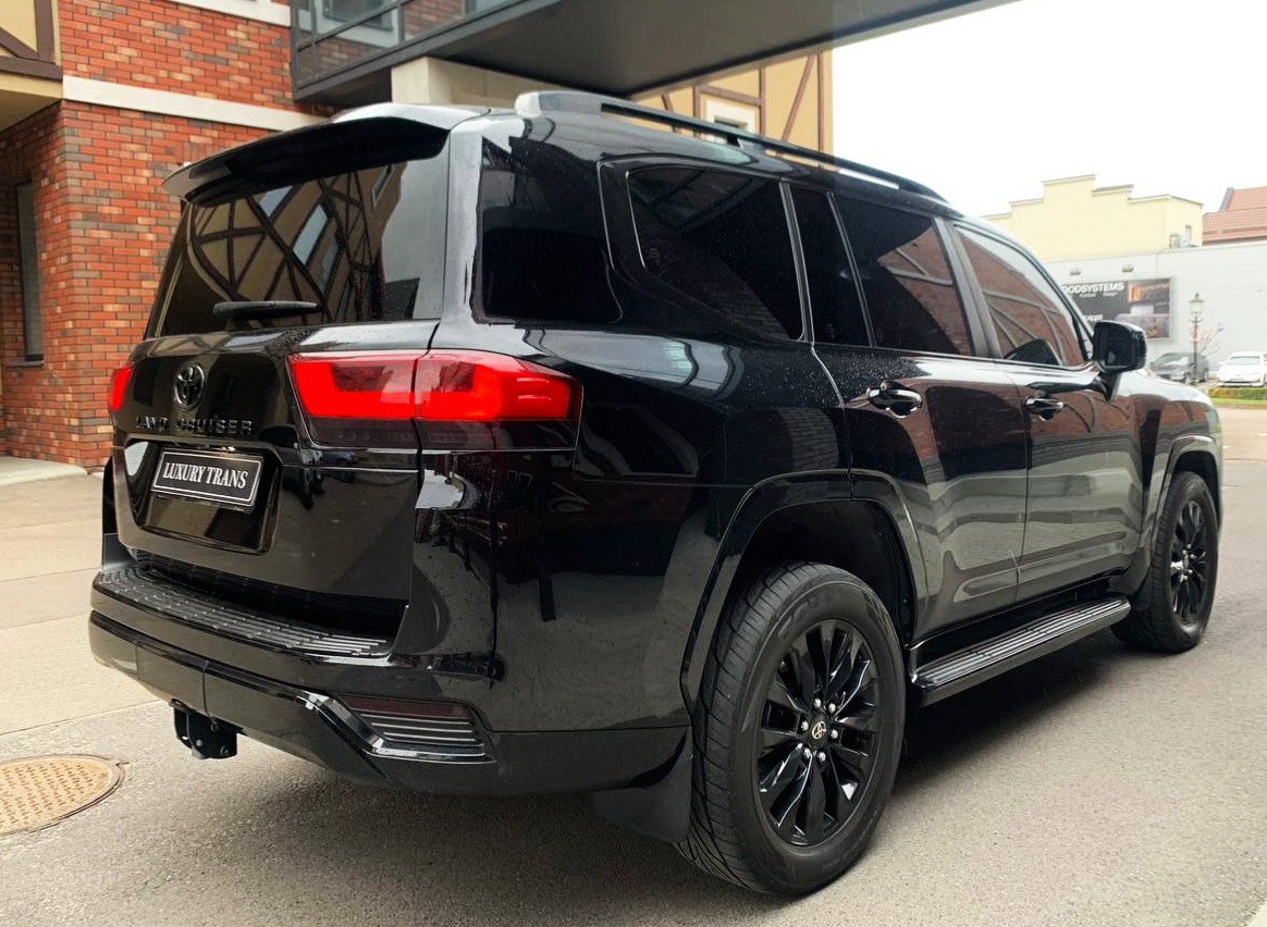 Toyota Land Cruiser 300