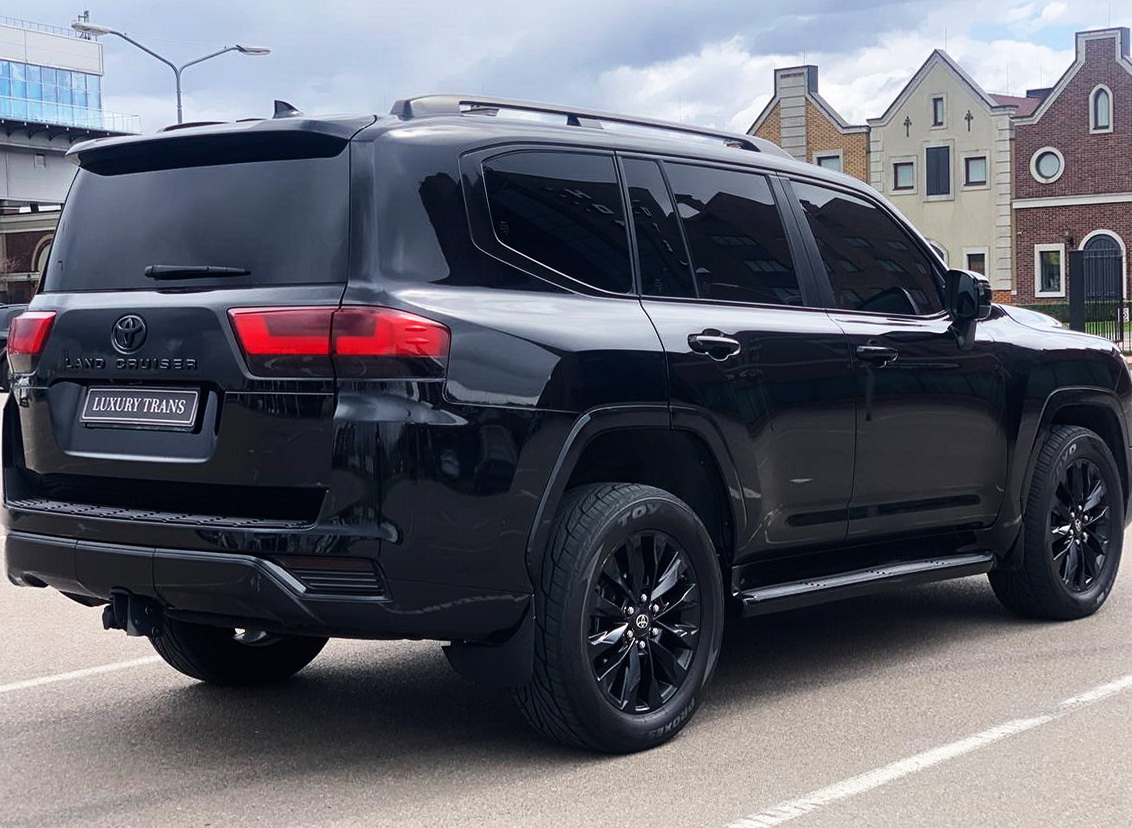 Toyota Land Cruiser 300