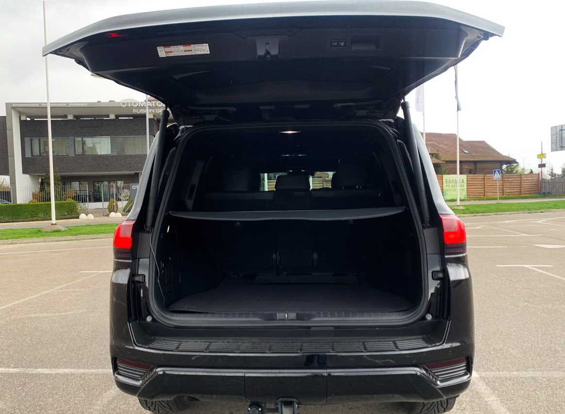 Toyota Land Cruiser 300
