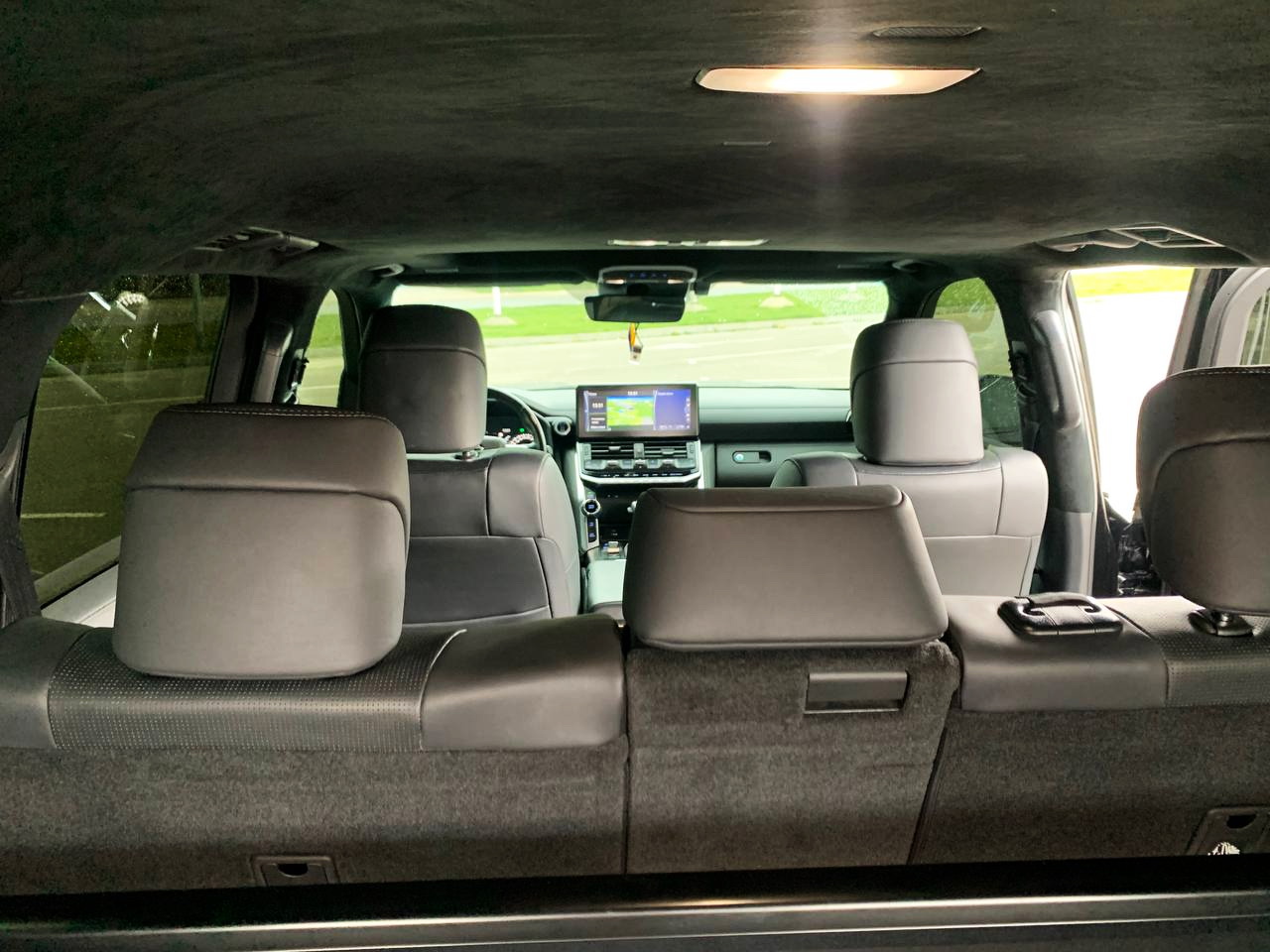 Toyota Land Cruiser 300
