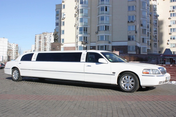 Lincoln Town Car 120