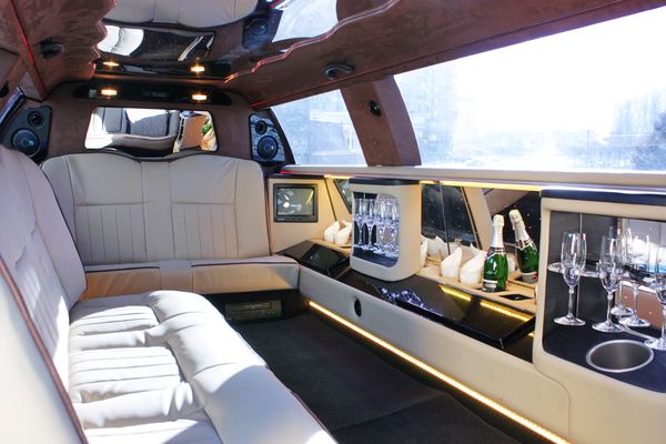 Lincoln Town Car 120