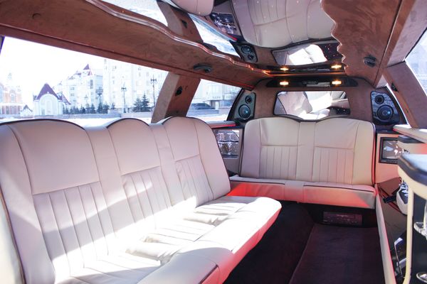 Lincoln Town Car 120