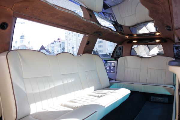 Lincoln Town Car 120