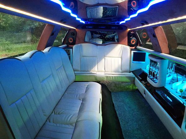 Lincoln Town Car 120