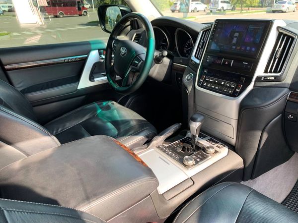 Toyota Land Cruiser 200d