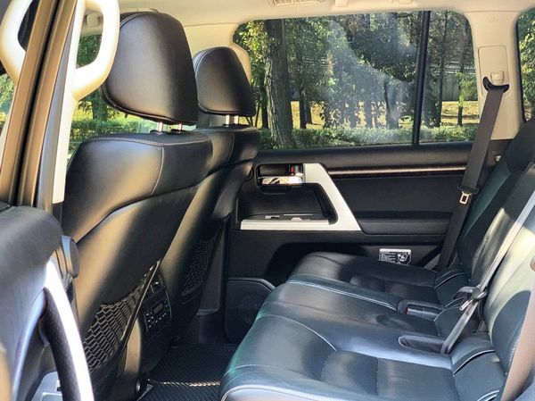 Toyota Land Cruiser 200d