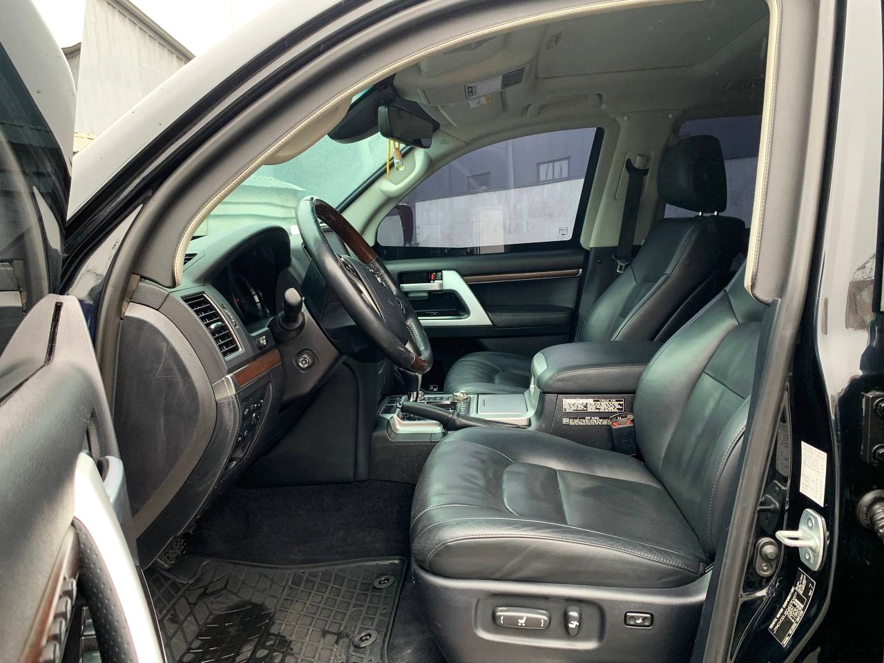 Toyota Land Cruiser 200 GUARD B6/B7