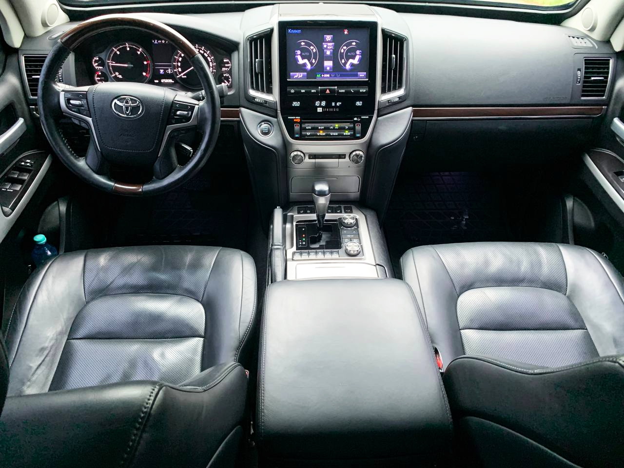 Toyota Land Cruiser 200 GUARD B6/B7