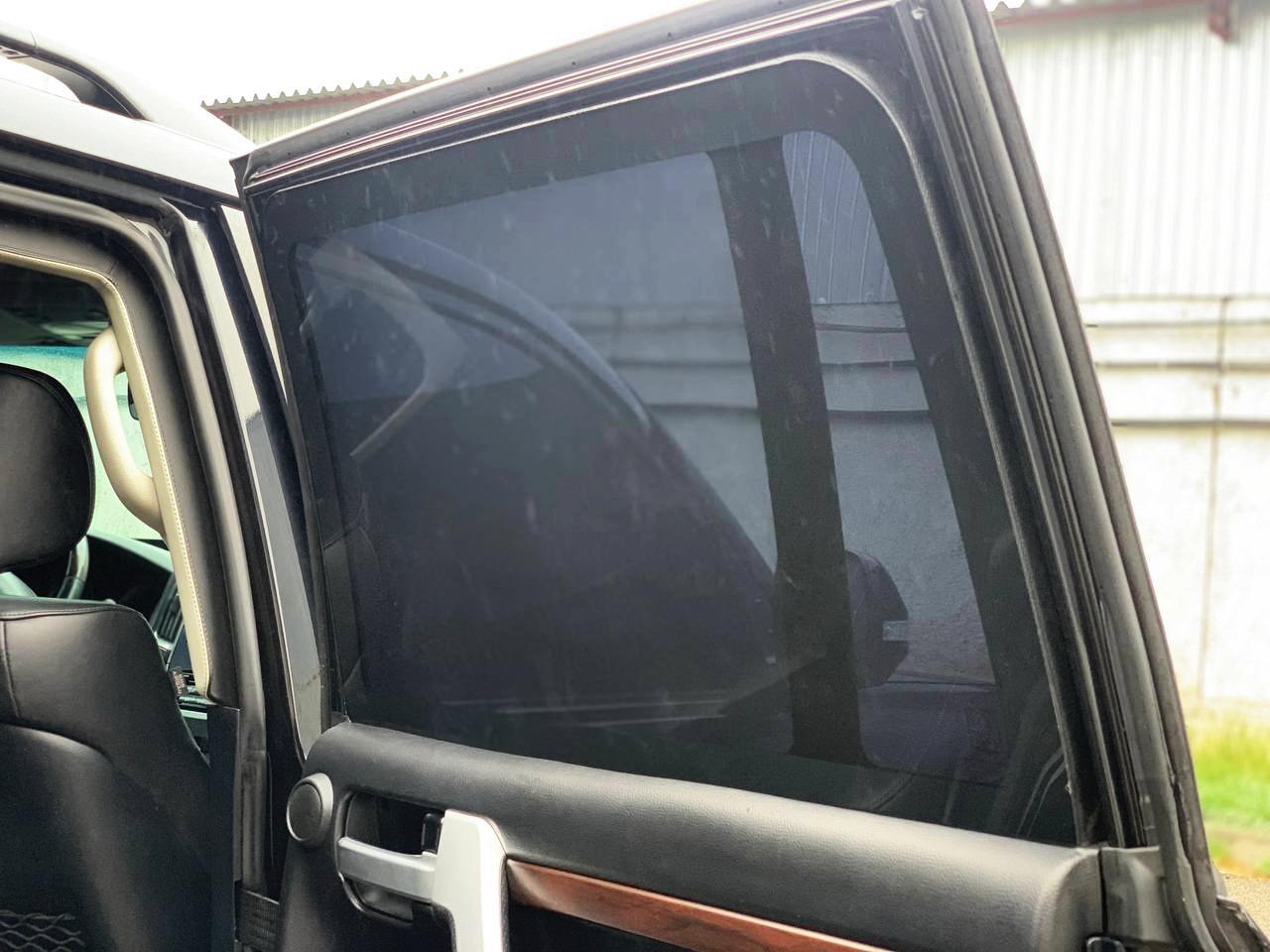 Toyota Land Cruiser 200 GUARD B6/B7