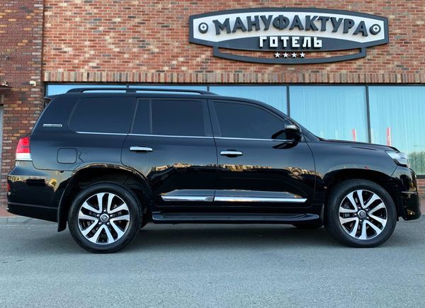 Toyota Land Cruiser 200d