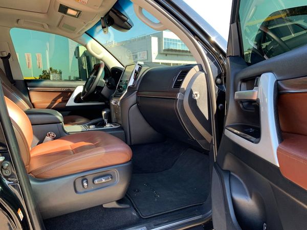 Toyota Land Cruiser 200d