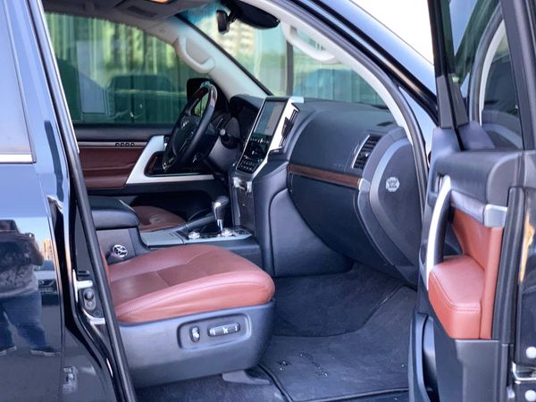 Toyota Land Cruiser 200d