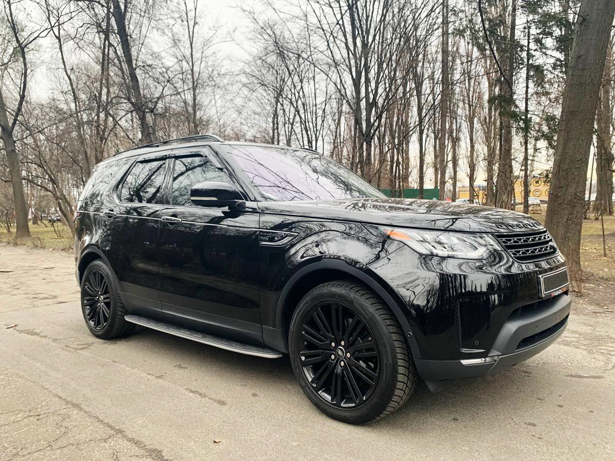 Внедорожник Land Rover Discovery 5