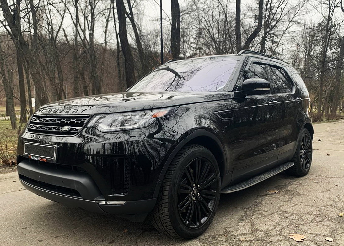Внедорожник Land Rover Discovery 5
