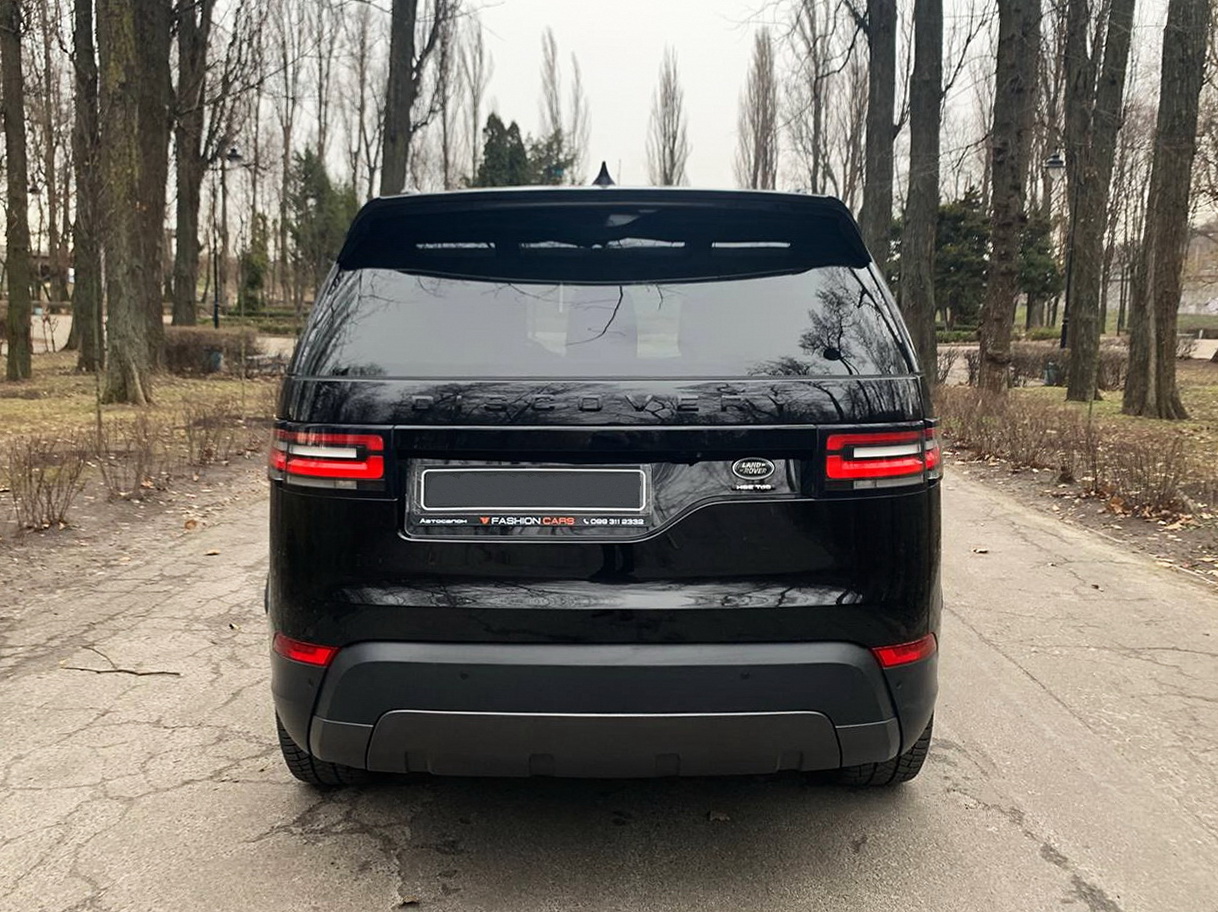 Внедорожник Land Rover Discovery 5