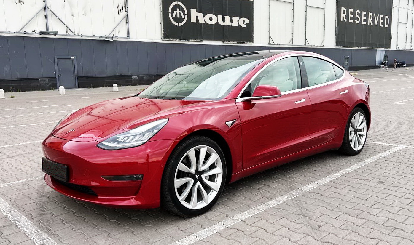 Tesla Model 3 75D