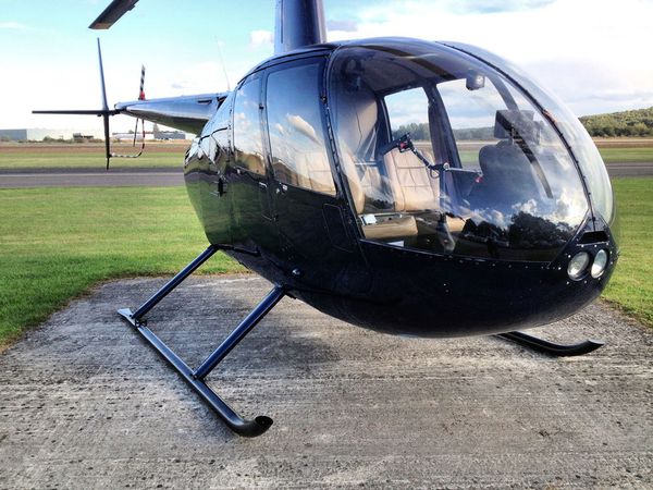 Вертолет Robinson R44