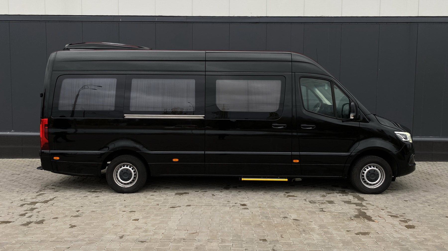 Mercedes Sprinter VIP 8 мест