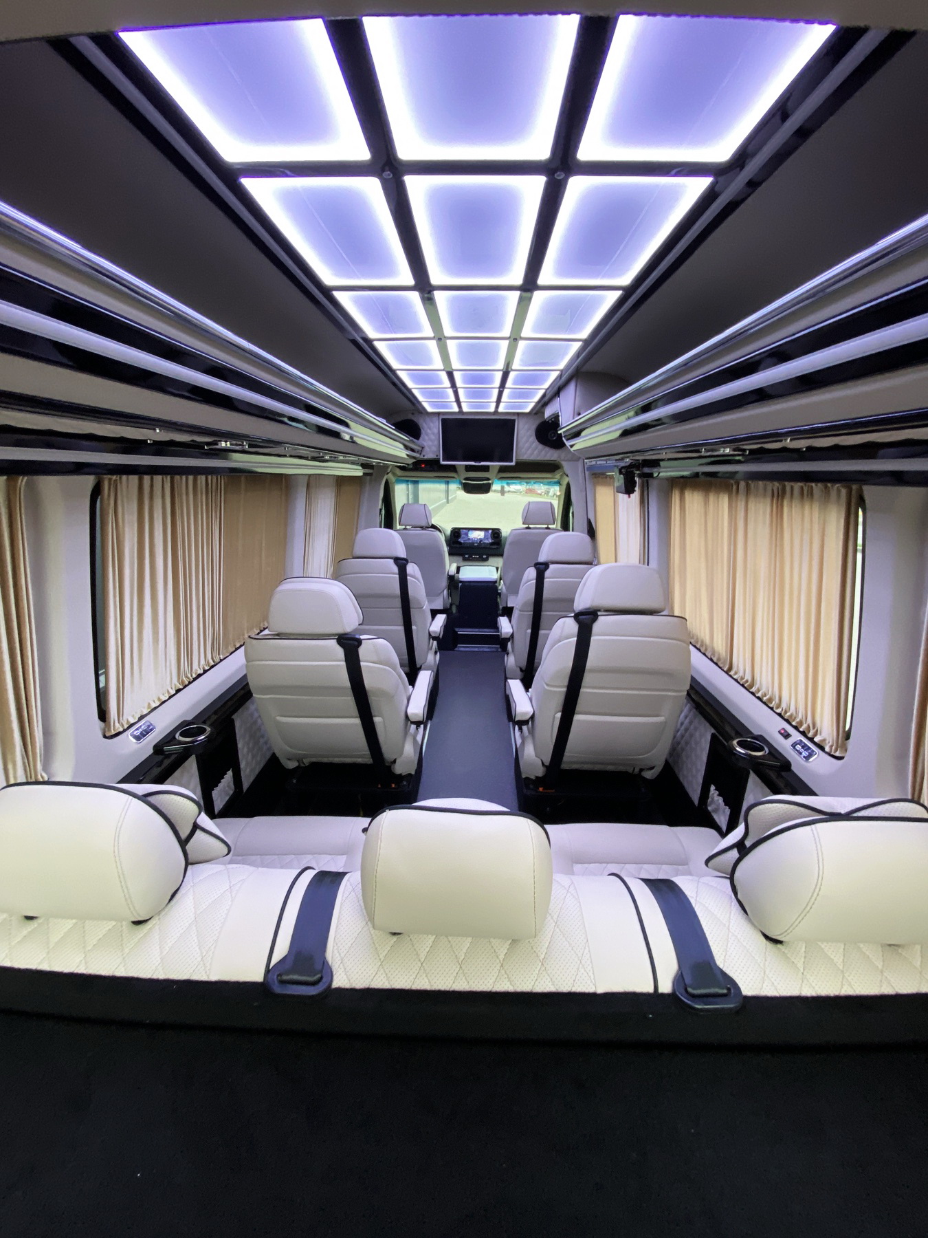 Mercedes Sprinter VIP 8 мест