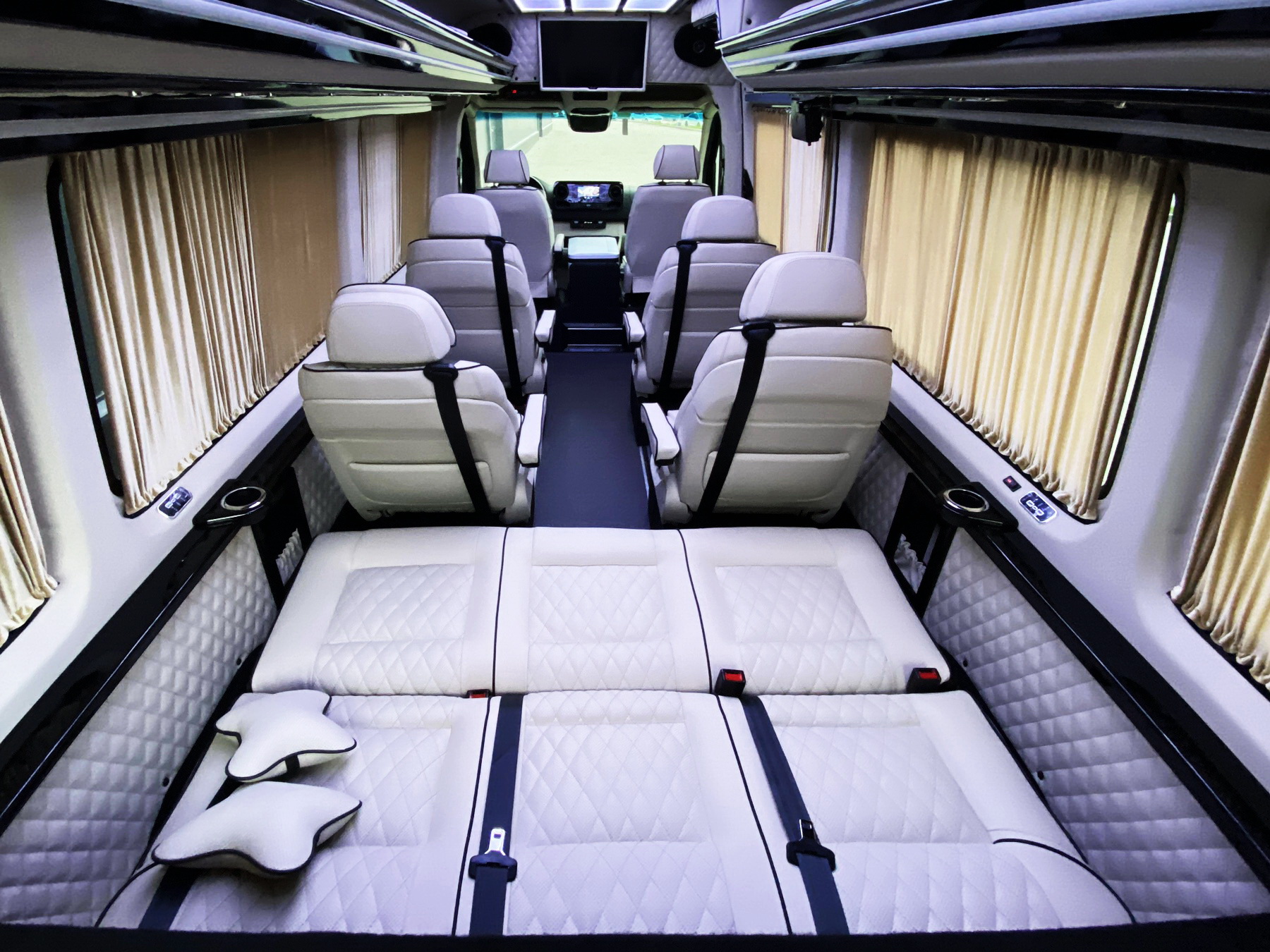 Mercedes Sprinter VIP 8 мест