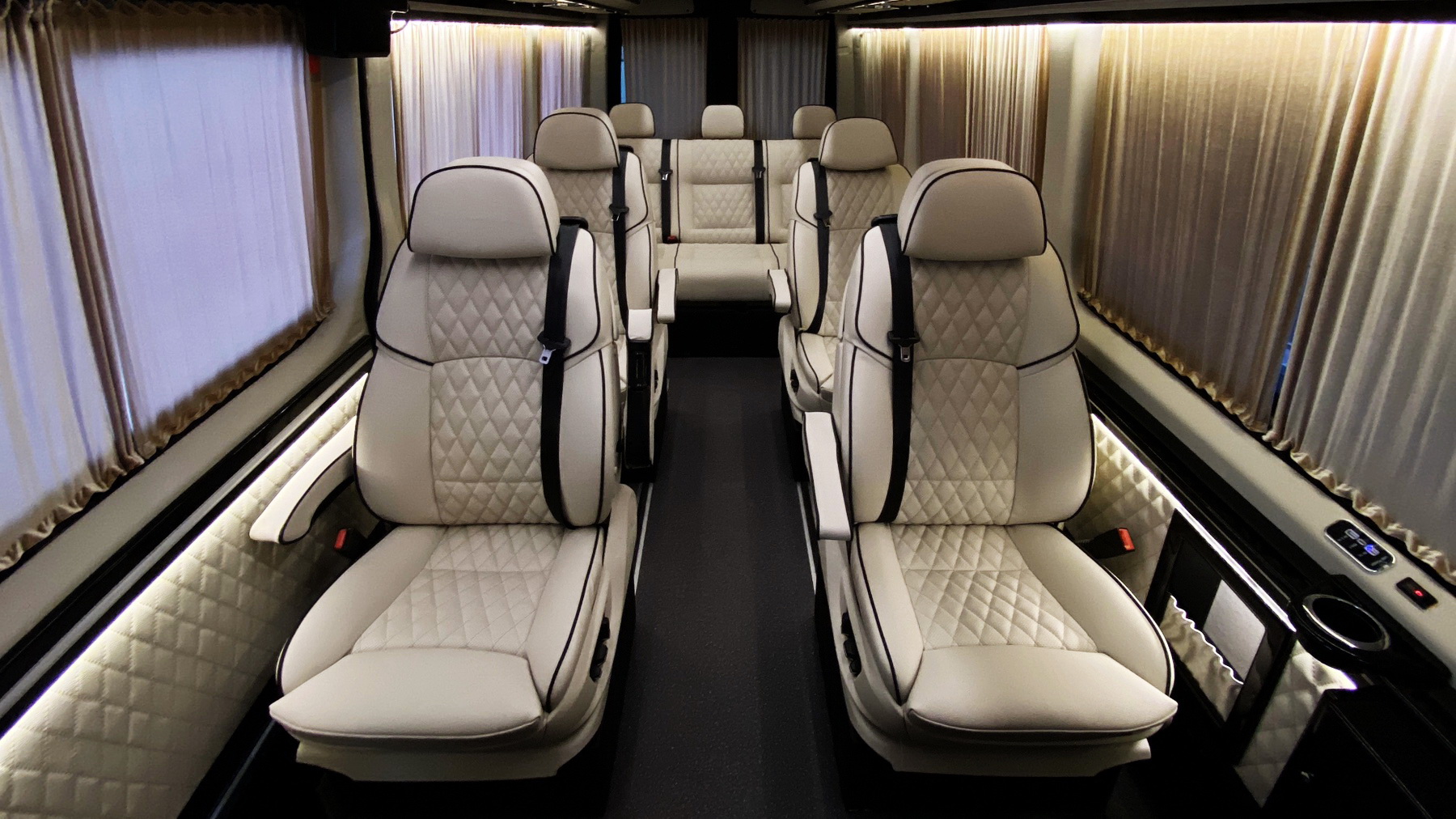 Mercedes Sprinter VIP 8 мест