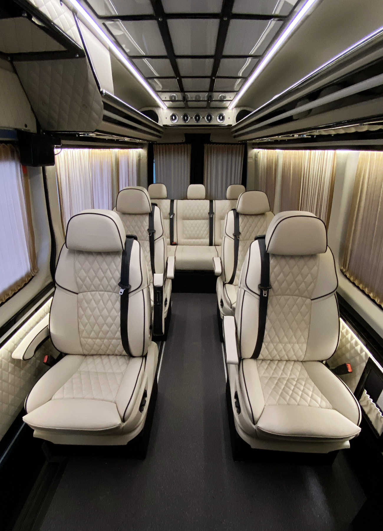 Mercedes Sprinter VIP 8 мест