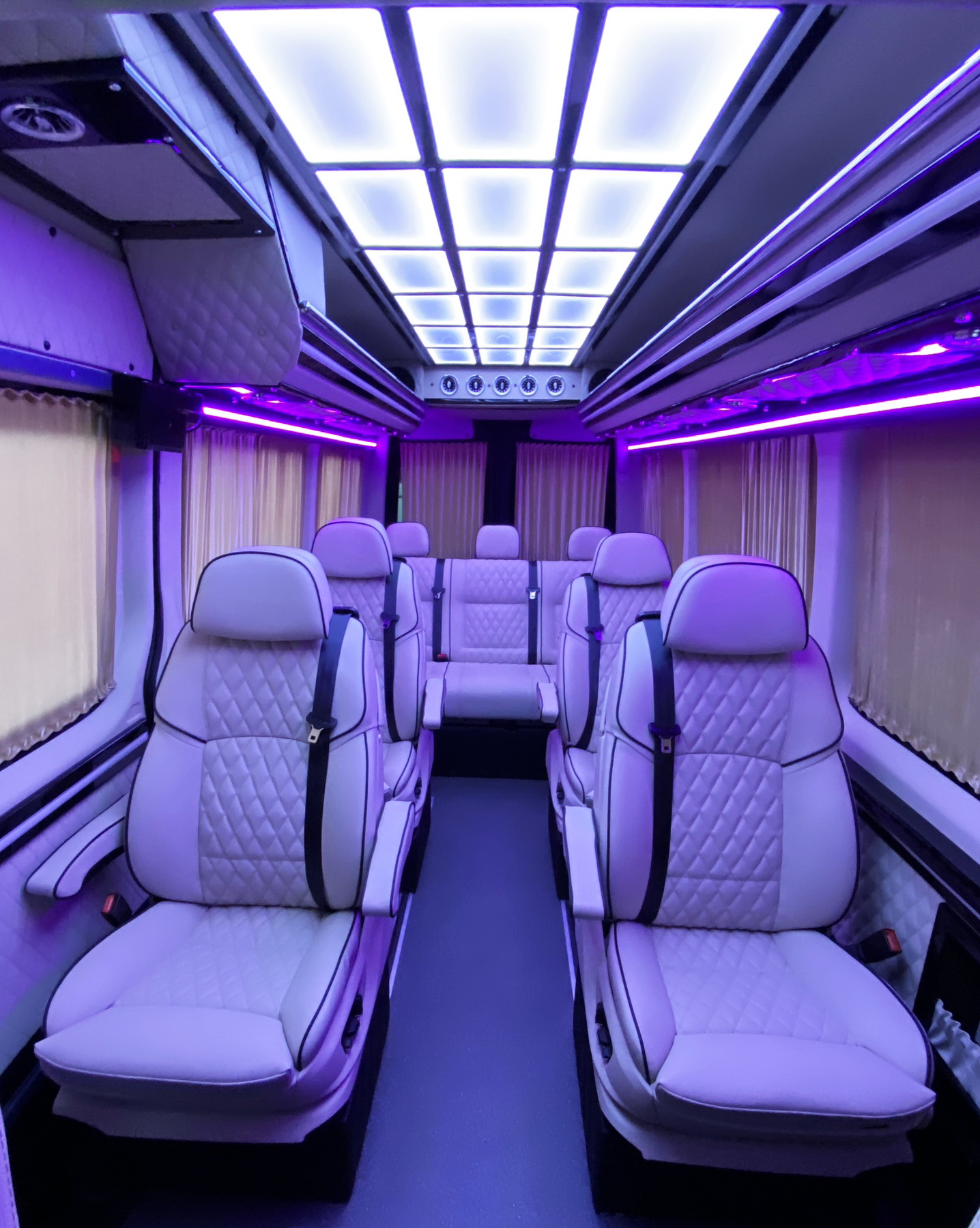 Mercedes Sprinter VIP 8 мест