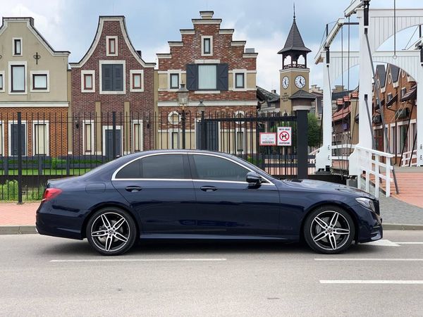 Mercedes Benz W213 AMG E200d en