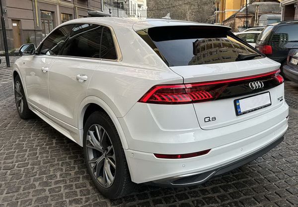 Audi Q8 S Line