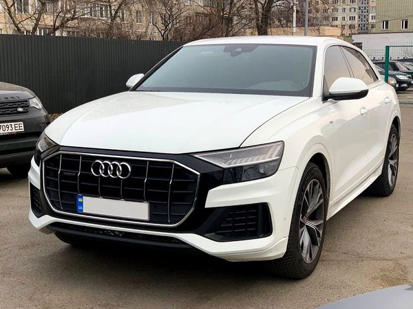 Audi Q8 S Line