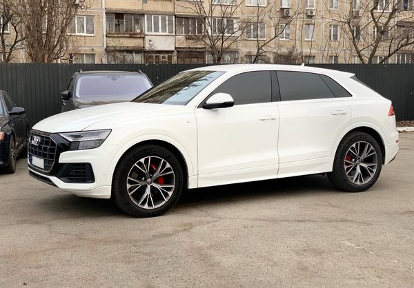 Audi Q8 S Line