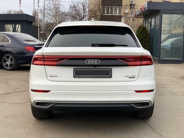 Audi Q8 S Line