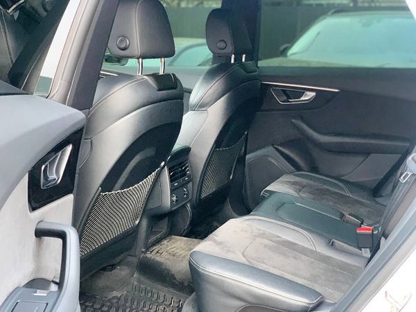Audi Q8 S Line