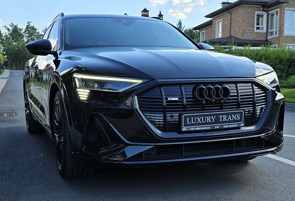 Audi Q8 E-tron S