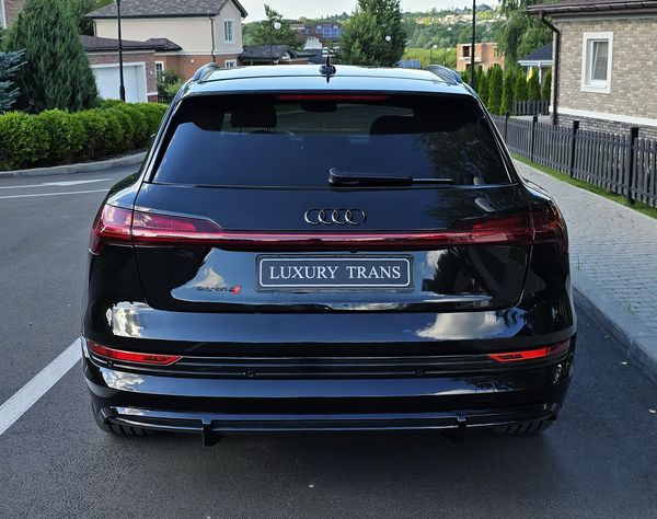 Audi Q8 E-tron S