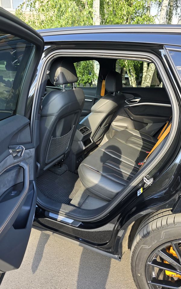 Audi Q8 E-tron S