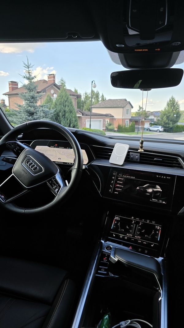 Audi Q8 E-tron S