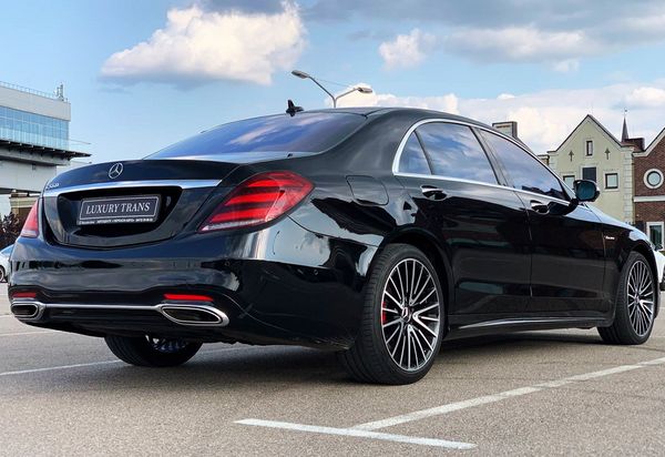 Mercedes-Benz AMG S560 W222 Long