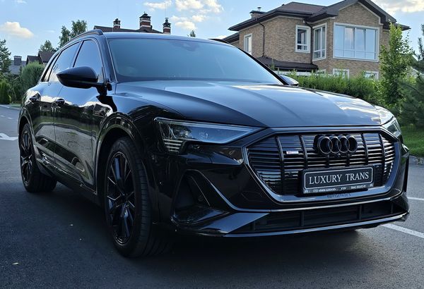 Audi Q8 E-tron S