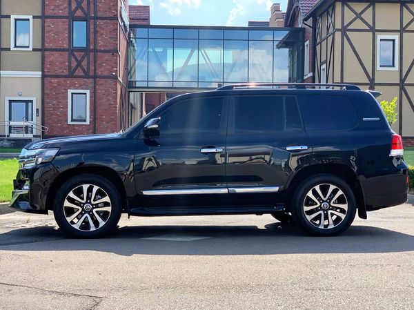 Toyota Land Cruiser 200d