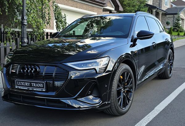 Audi Q8 E-tron S
