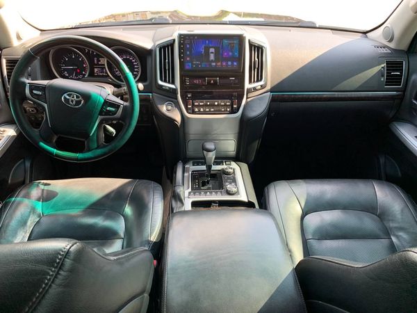 Toyota Land Cruiser 200d