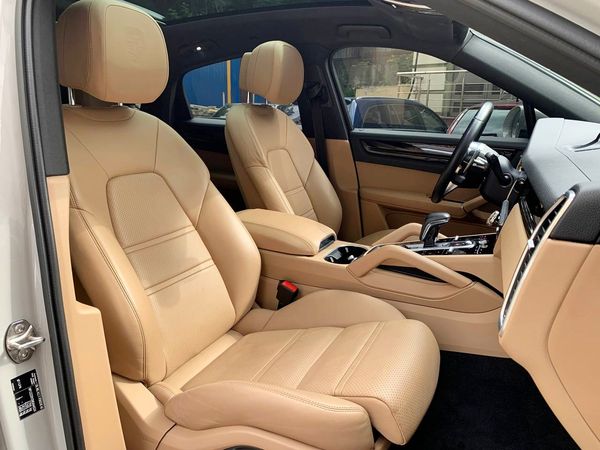 Porsche Cayenne Coupe