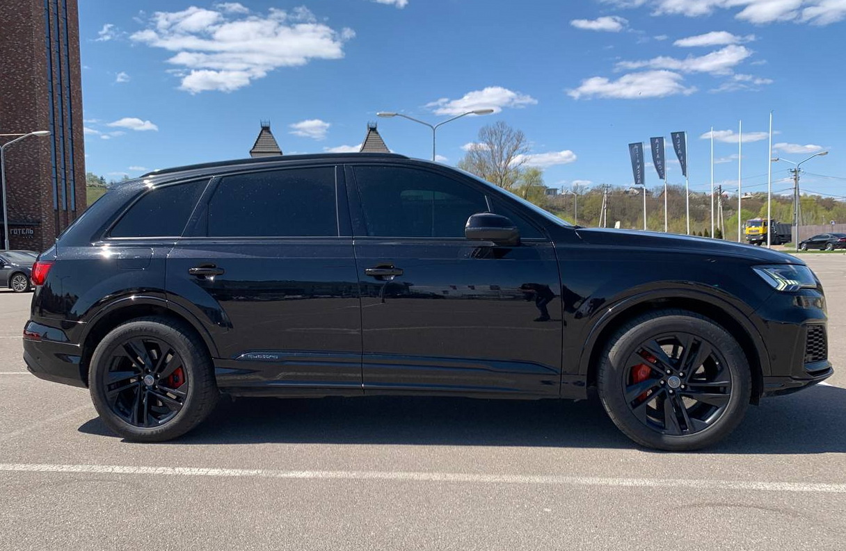 Audi Q7 S Line