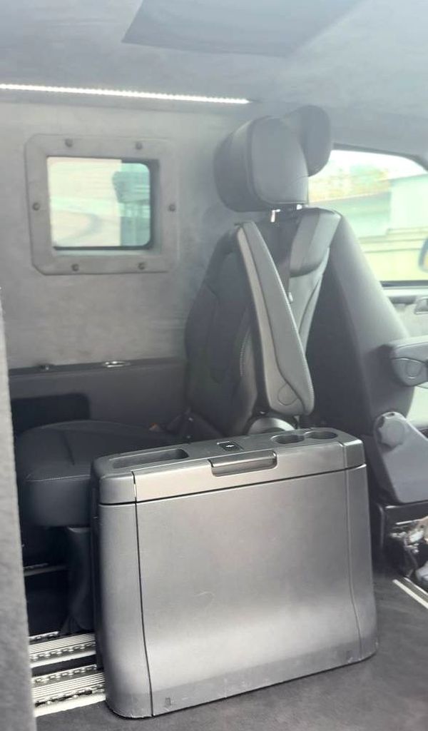 Volkswagen Transporter T6 B6