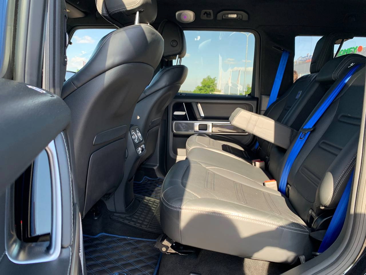 Mercedes-Benz G800 Brabus Blue