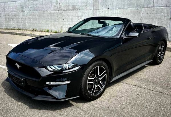 Ford Mustang GT черный